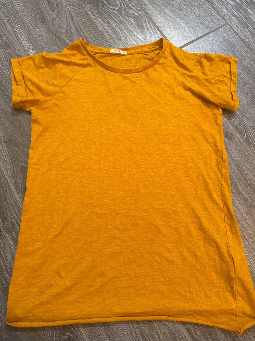 Scout womens' Short Sleeve raw edge 100% cotton Tee Mustard Yellow XS Like new